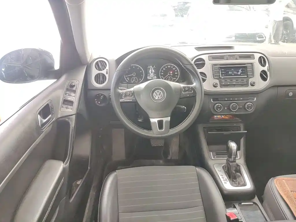 Фото 11 - Volkswagen Tiguan