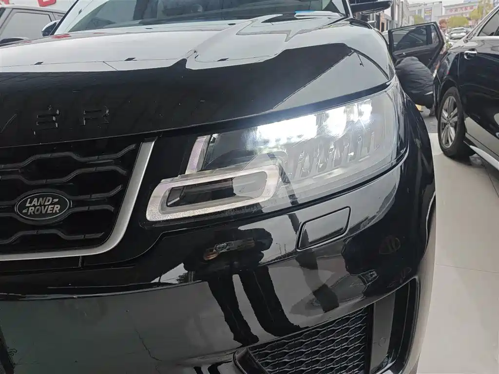 Land Rover Range Rover Sport 2021 3.0 L6 SE фото 24