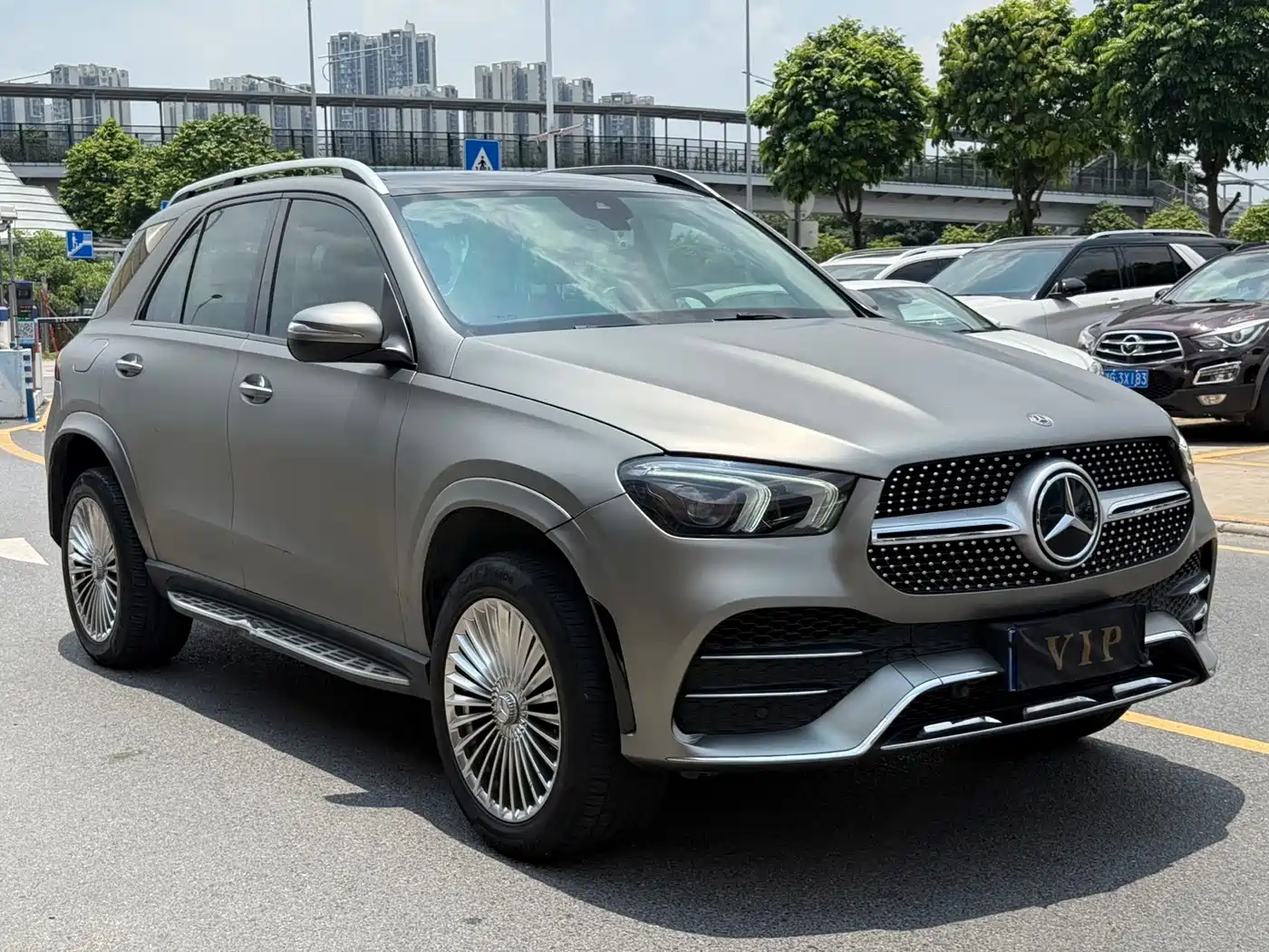 صورة 3 - Mercedes-Benz GLE