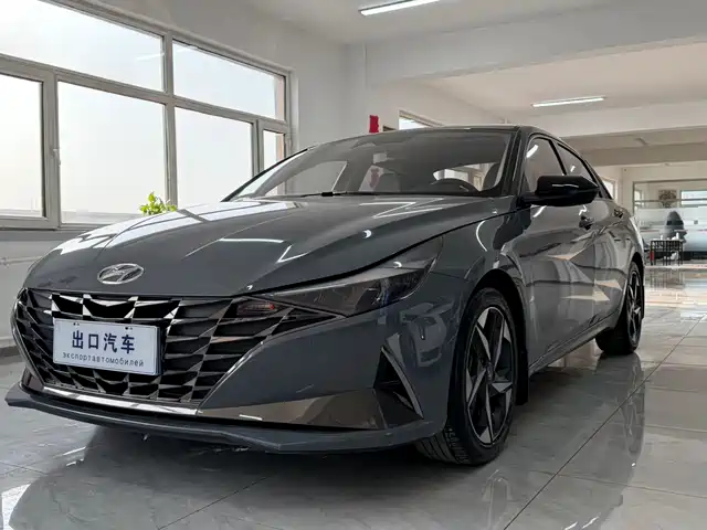 Hyundai Elantra 2022 1.5L CVT LUX Premium Edition