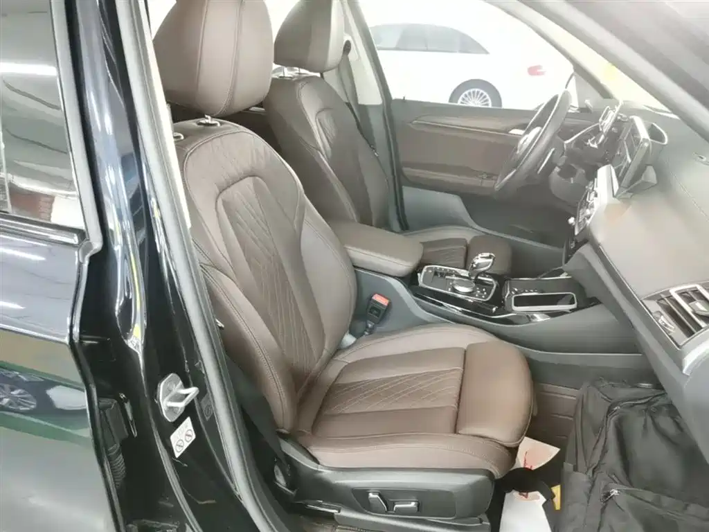 BMW X3 2023 Facelift xDrive30i Leading M Night Package фото 25
