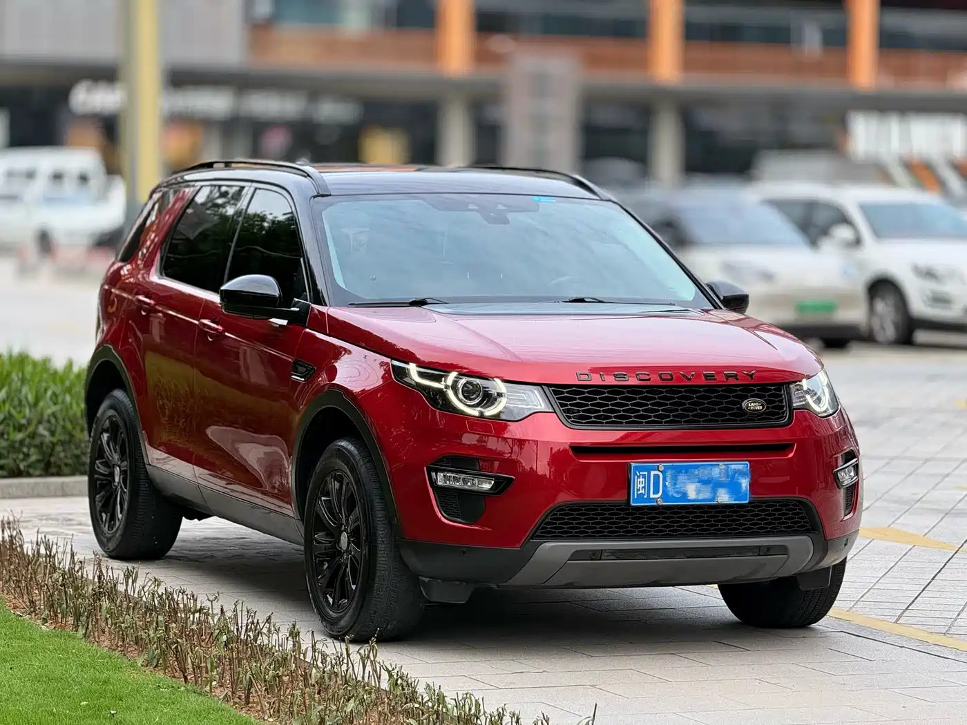 Land Rover Discovery Sport 2018 240PS SE Edition фото 3
