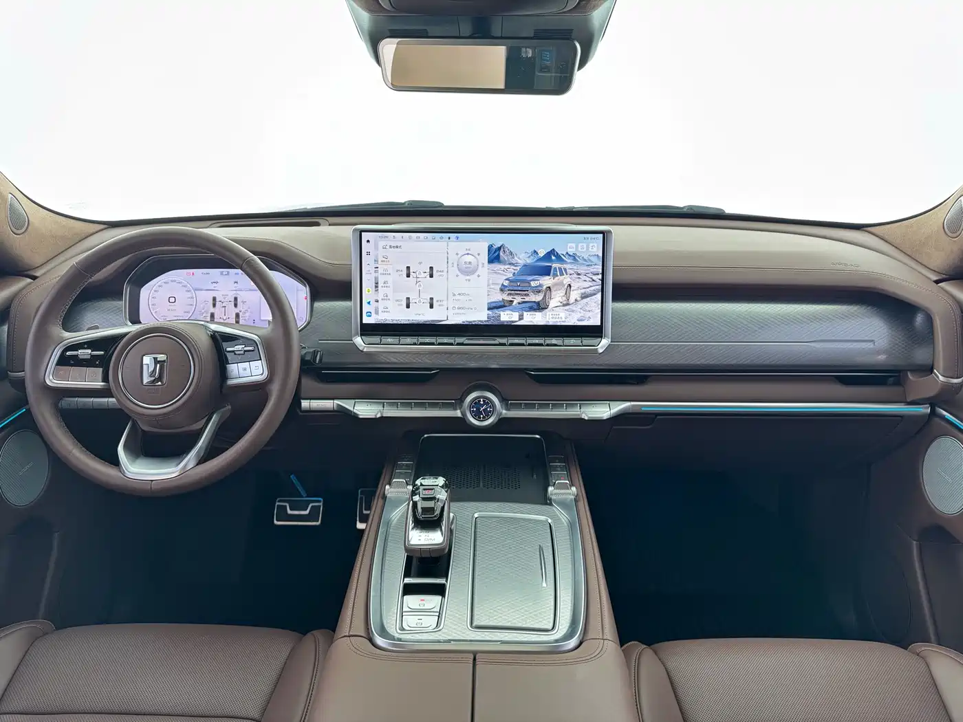 TANK TANK 700 NEW ENERGY