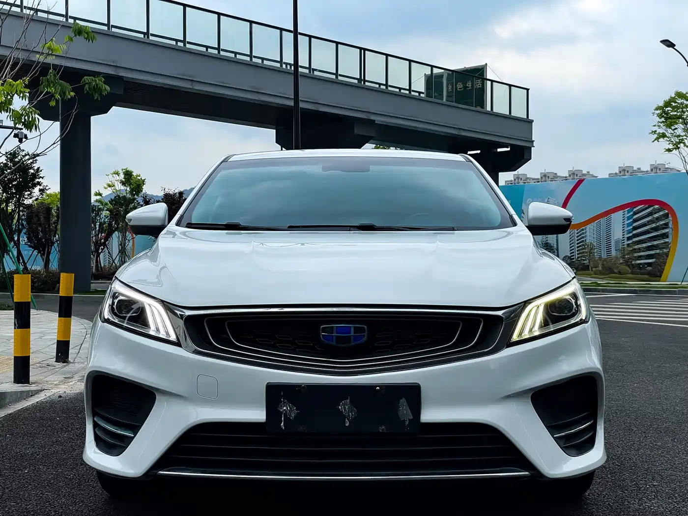 Фото 1 - Geely Binrui