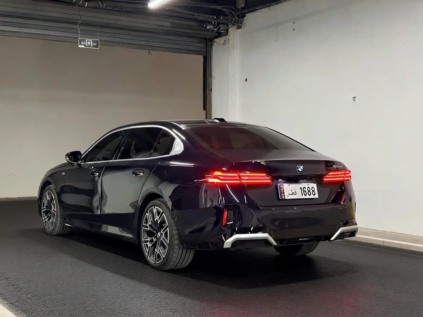 BMW 5 Series 2024 530Li Premium M Sport Package фото 5