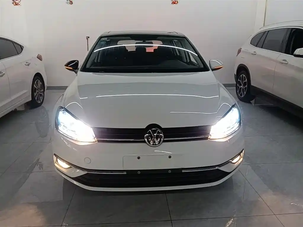 Volkswagen Golf 2018 230TSI Automatic Comfort фото 3