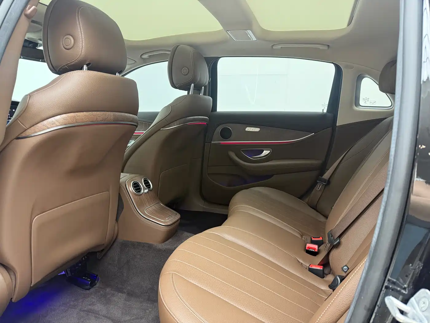 Mercedes-Benz E-Class 2021 E 300 L Fashion фото 15