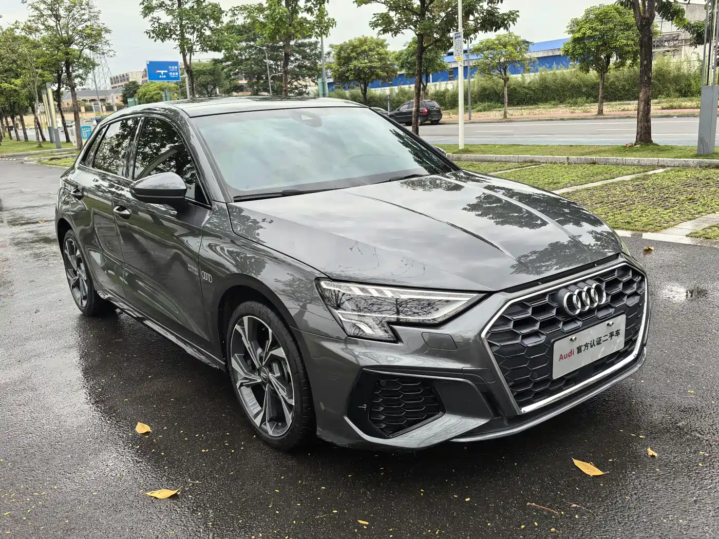 Audi A3 2021 Sportback 35 TFSI Premium Life Edition фото 2