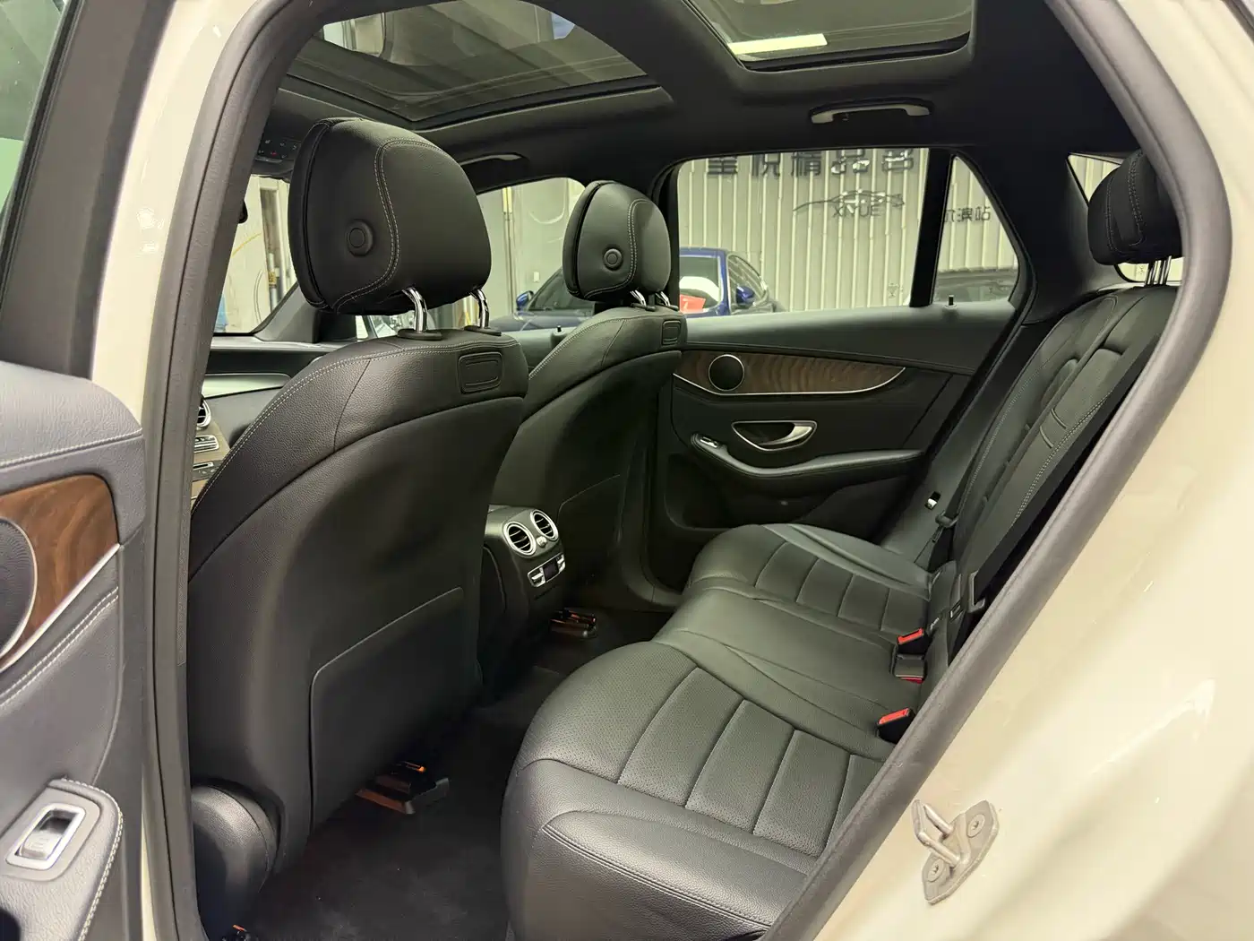 Mercedes-Benz GLC 2016 GLC 300 4MATIC Dynamic фото 22
