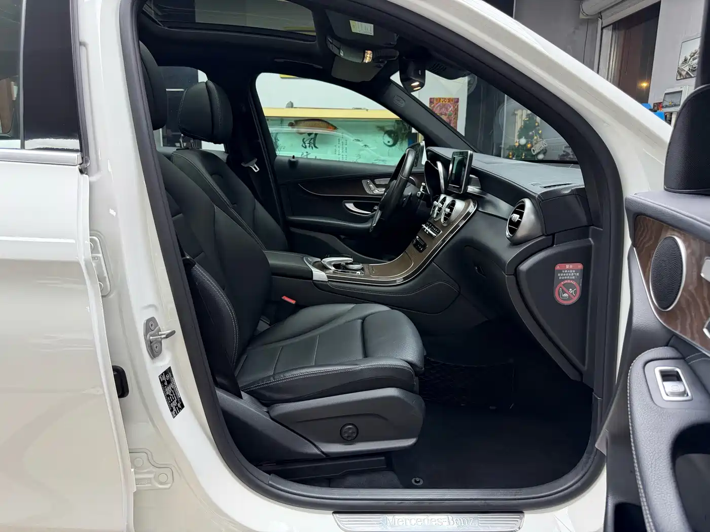 Mercedes-Benz GLC 2016 GLC 300 4MATIC Dynamic фото 38