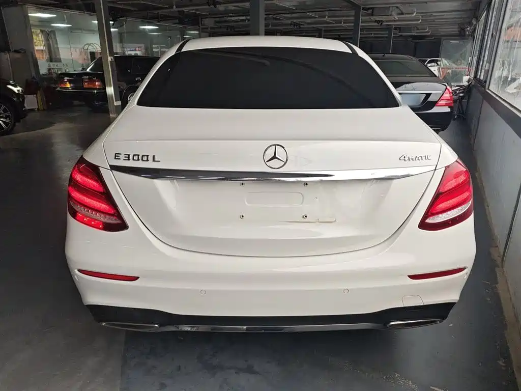 Mercedes-Benz E-Class 2018 Facelift E 200 L Sport 4MATIC фото 4