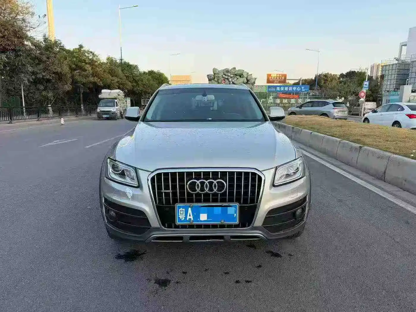 Audi Q5 2017 Plus 40 TFSI Technology фото 2