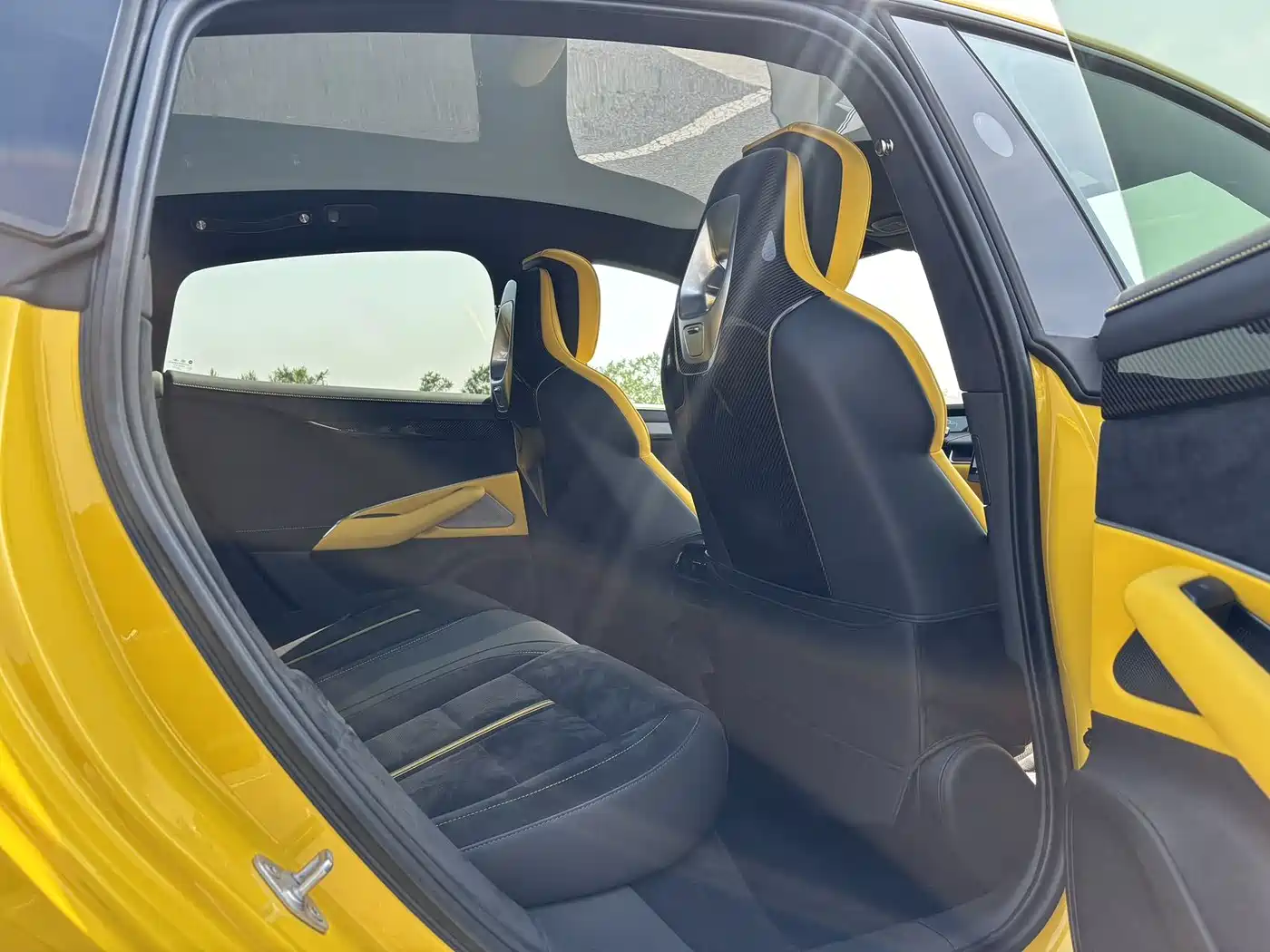 XIAOMI CAR XIAOMI SU7 ULTRA