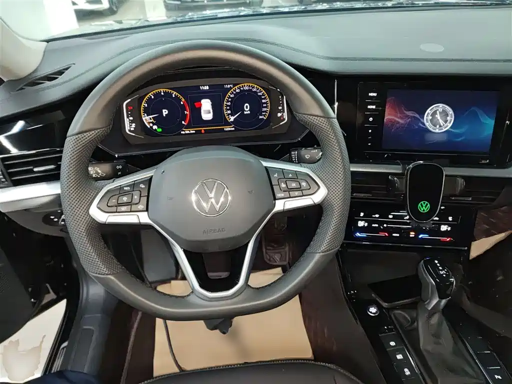 Volkswagen Passat 2025 Outstanding 330TSI Starlight Elite Edition фото 11