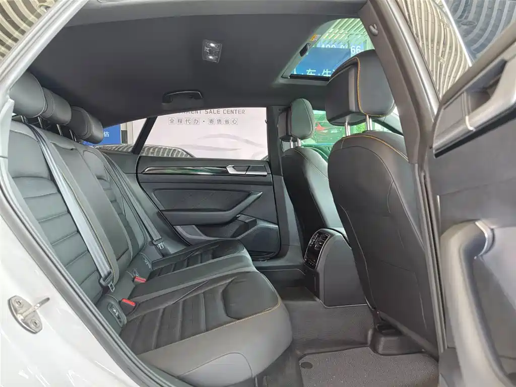 Volkswagen FAW-Volkswagen CC 2024 380TSI Eye-catching Public Sharing Edition фото 17
