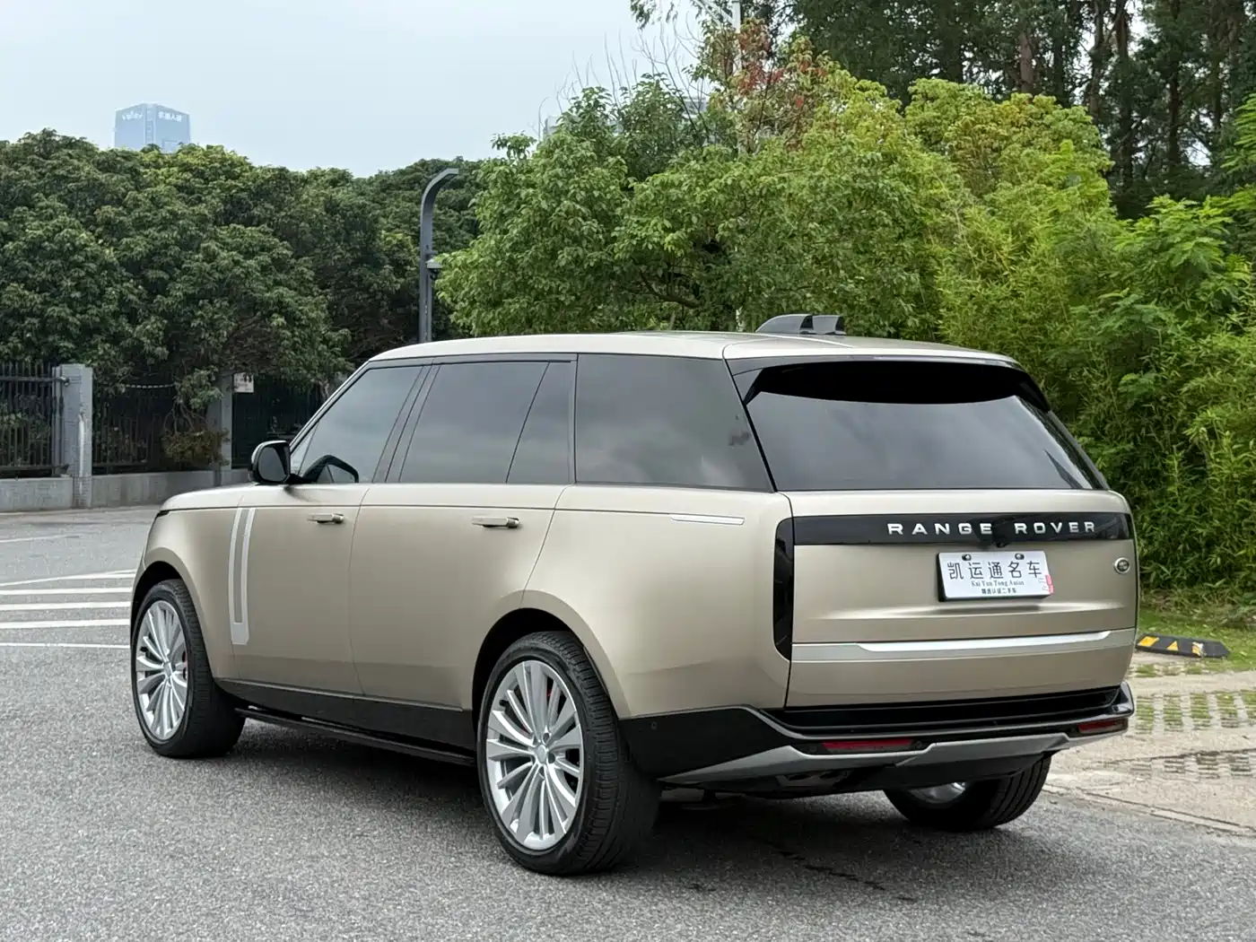 Land Rover Range Rover 2023 4.4 V8 530PS Launch Edition фото 14