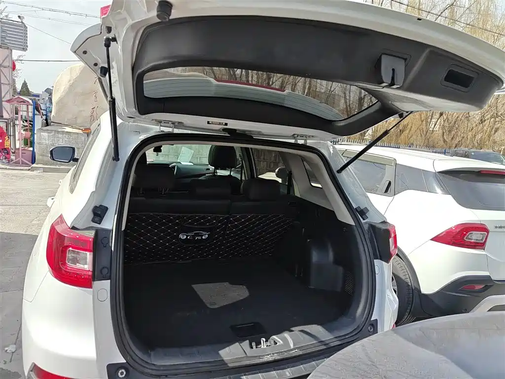 CHANGAN CS75