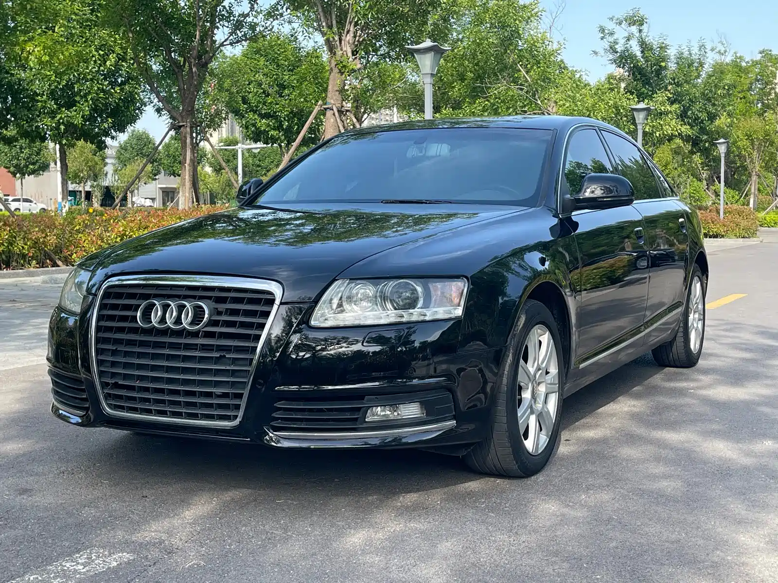Фото 1 - Audi A6L