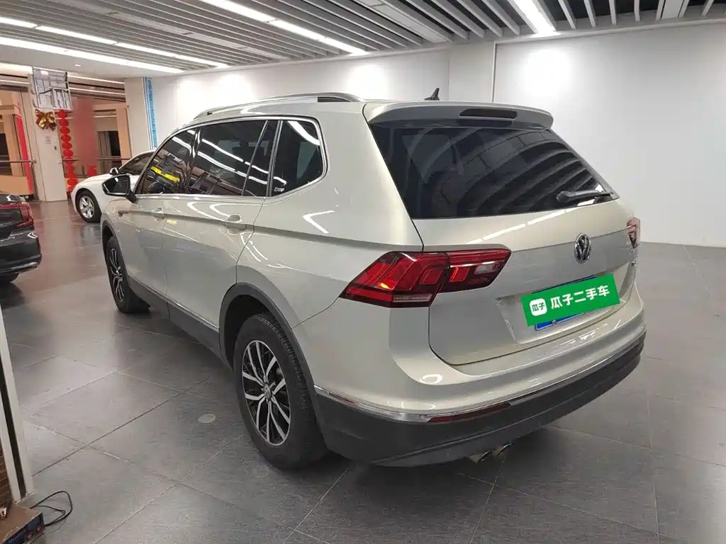 Volkswagen Tiguan L 2018 330TSI Automatic 2WD Luxury Edition фото 23