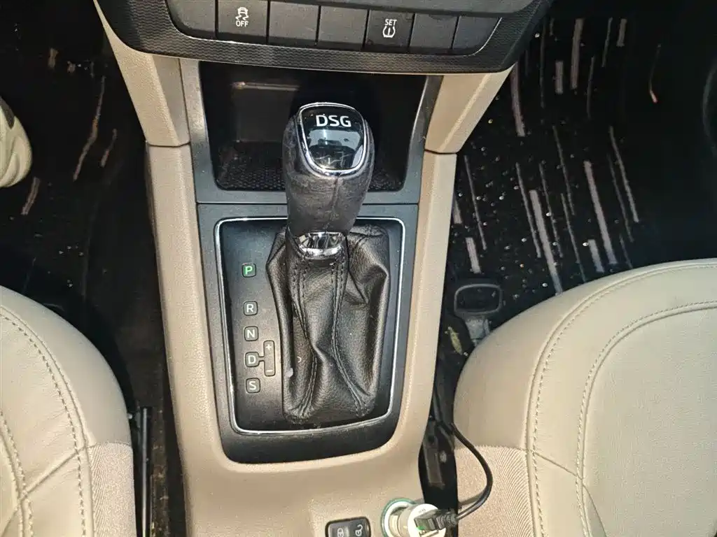 Škoda Yeti 2016 1.4TSI DSG Pioneer Edition фото 6