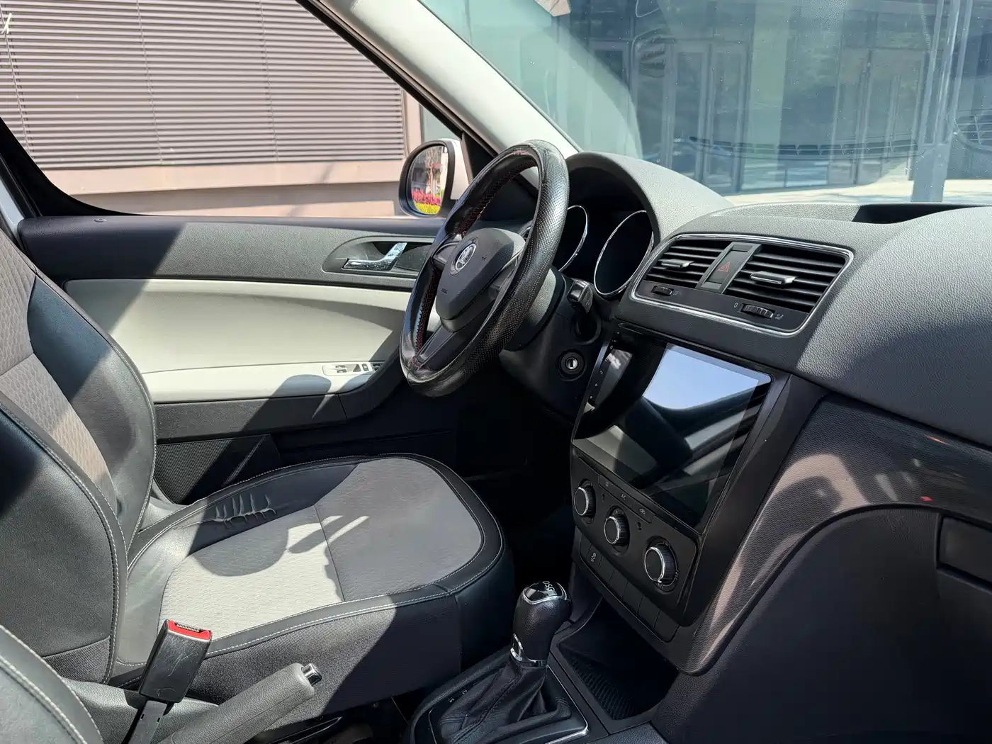 Škoda Yeti 2017 TSI280 DSG Advance фото 12