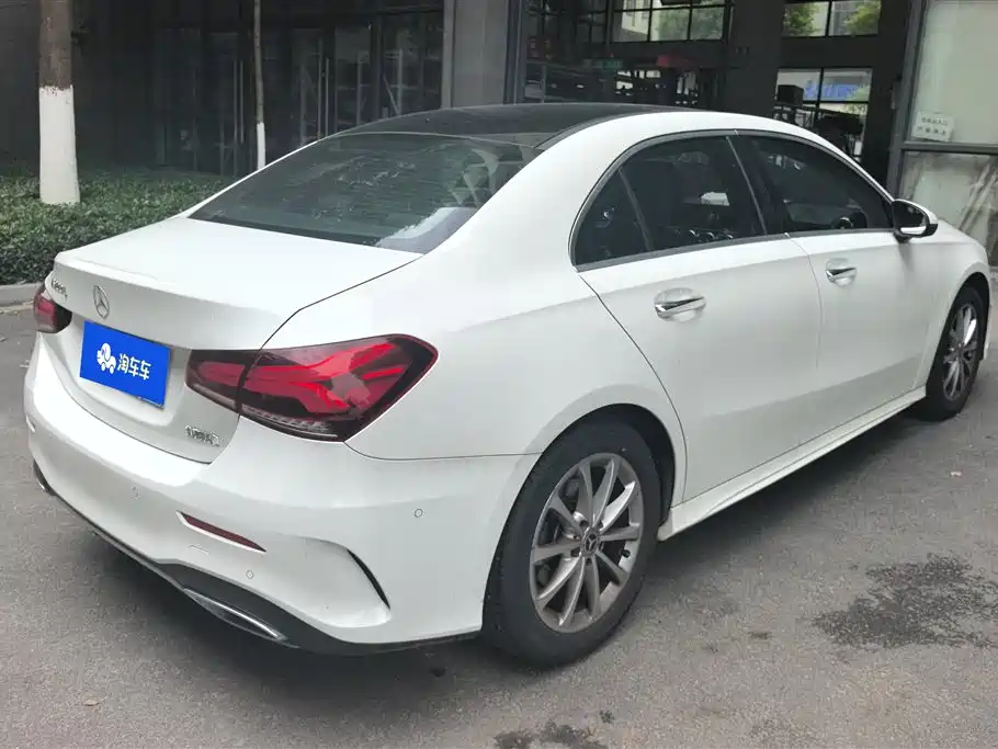 Mercedes-Benz A-Class 2020 Facelift A 200 L Sport Sedan Fashion фото 3