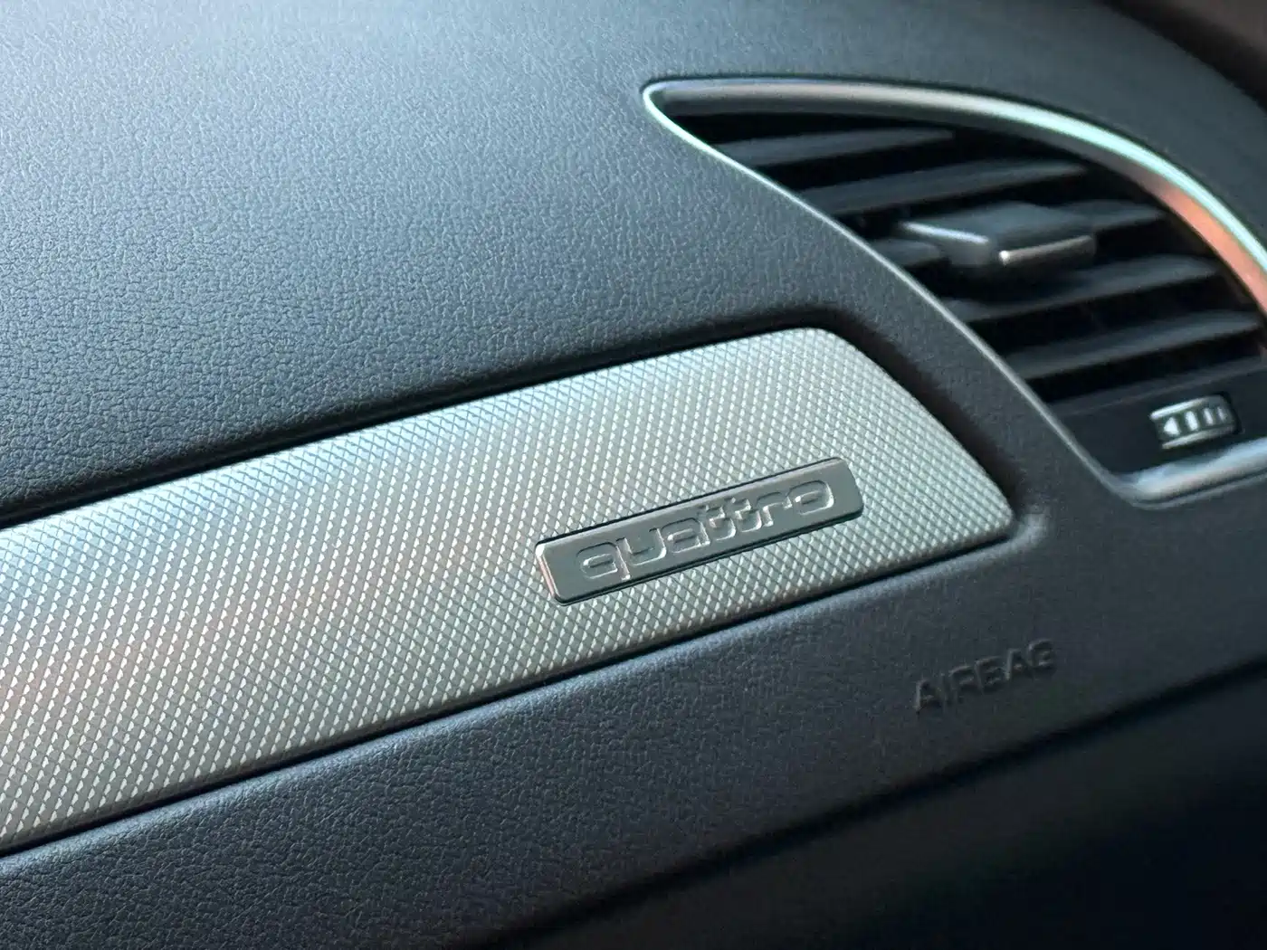 Photo 17 - Audi A4 (Import)