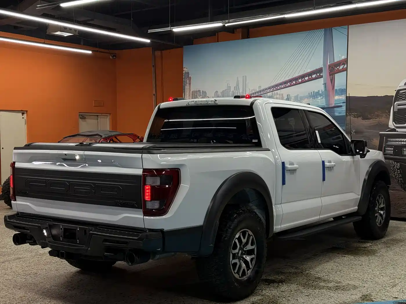 FORD F-150 RAPTOR