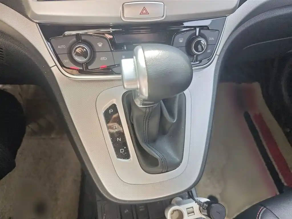 Haval M6 2019 1.5T DCT 2WD Value Edition (China VI) фото 7