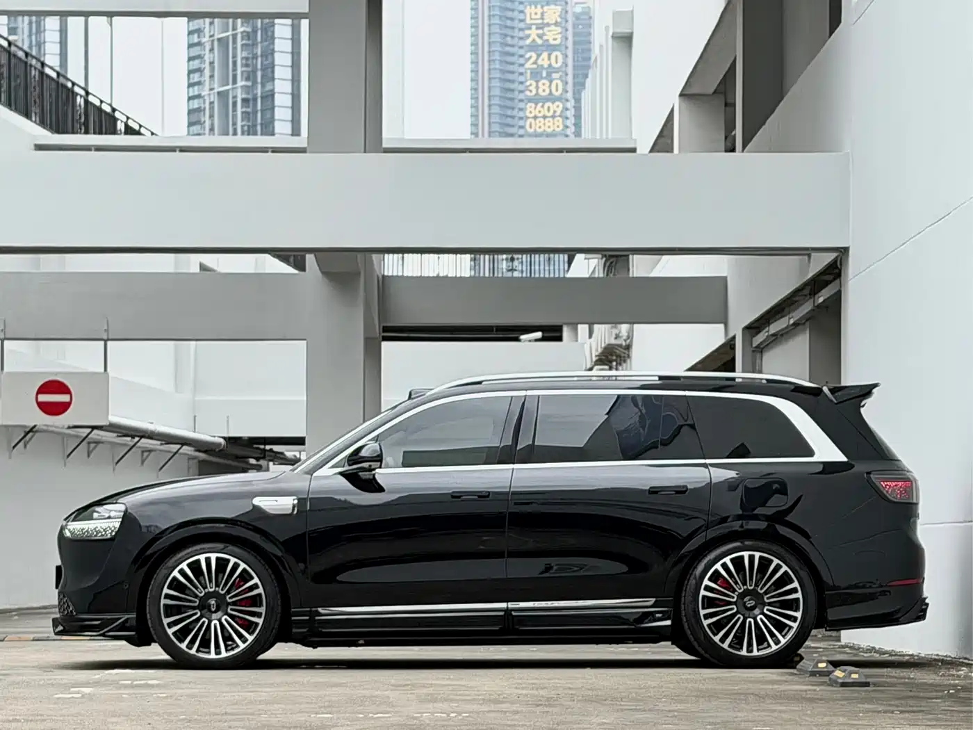 AITO Wenjie AITO M9 2025 Extended Range Ultra 52kWh 6-Seater фото 3