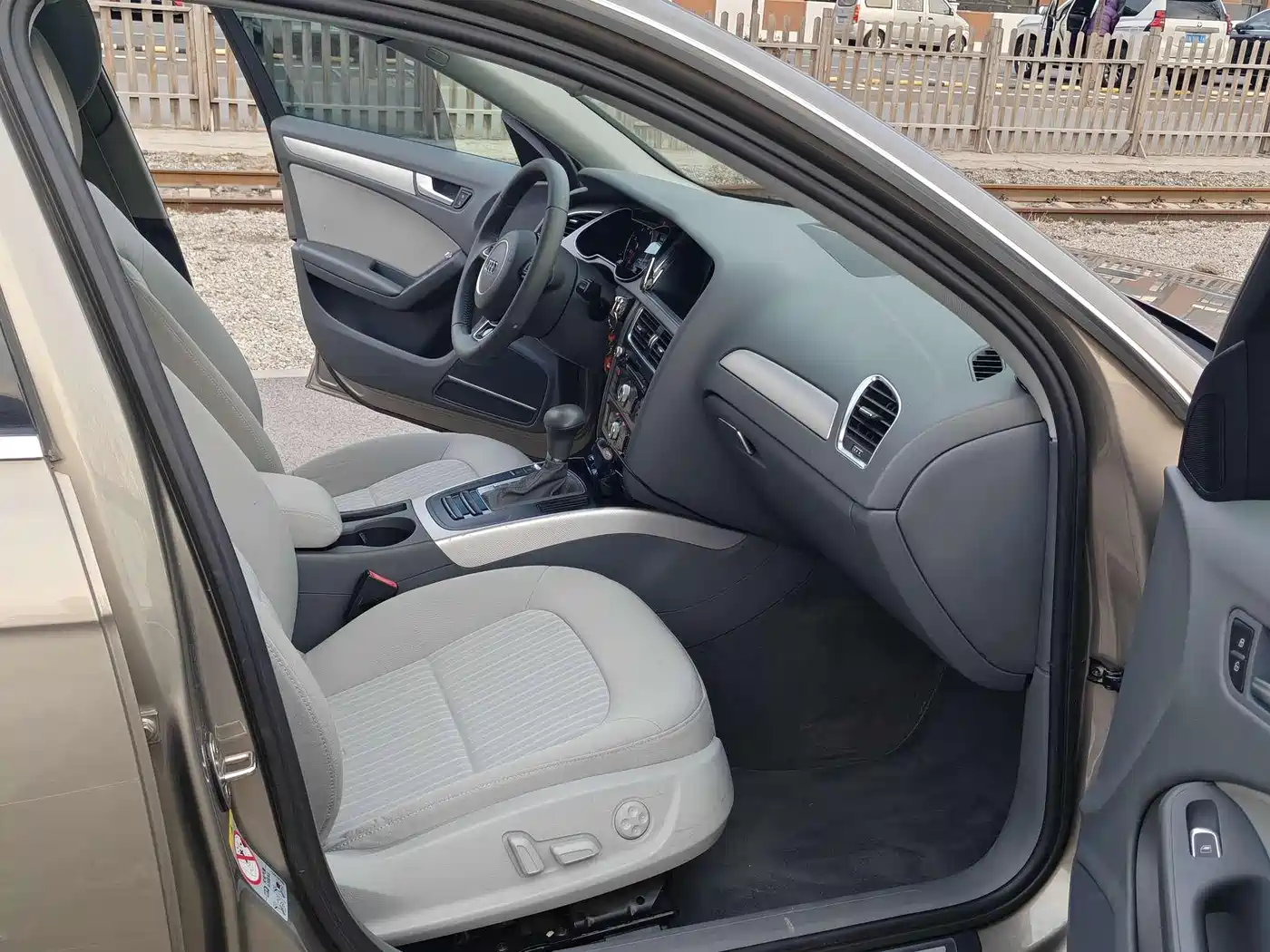 Audi A4L 2013 35 TFSI Automatic Standard фото 19