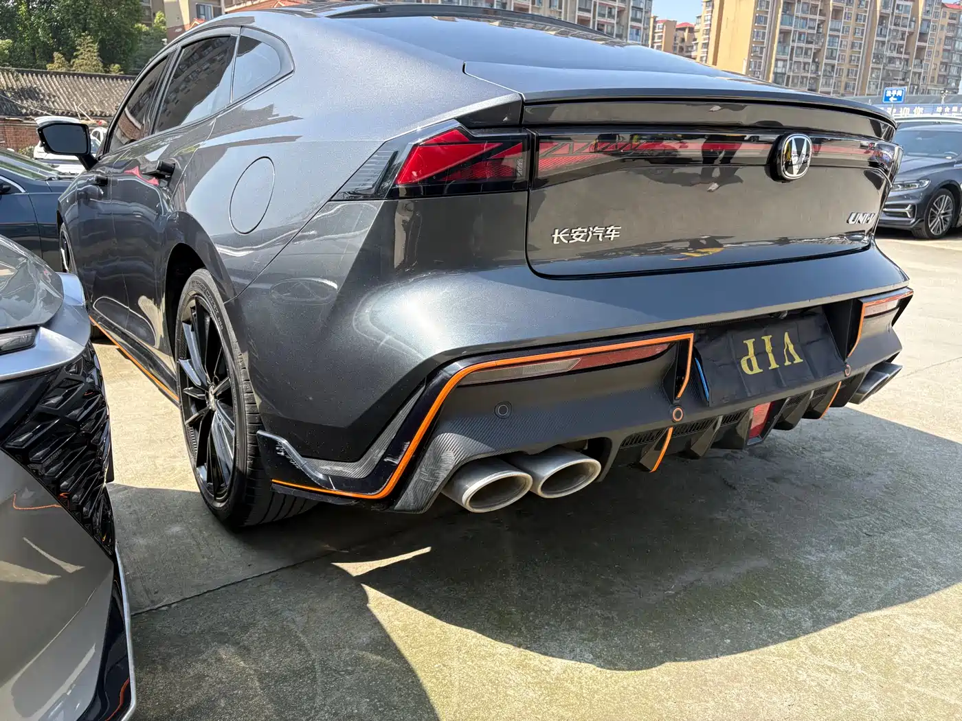 CHANGAN UNI-V