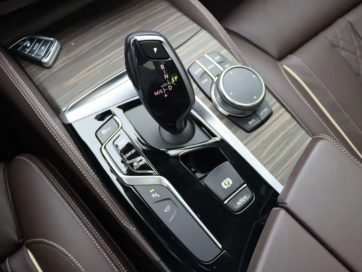 Photo 17 - BMW 5 Series