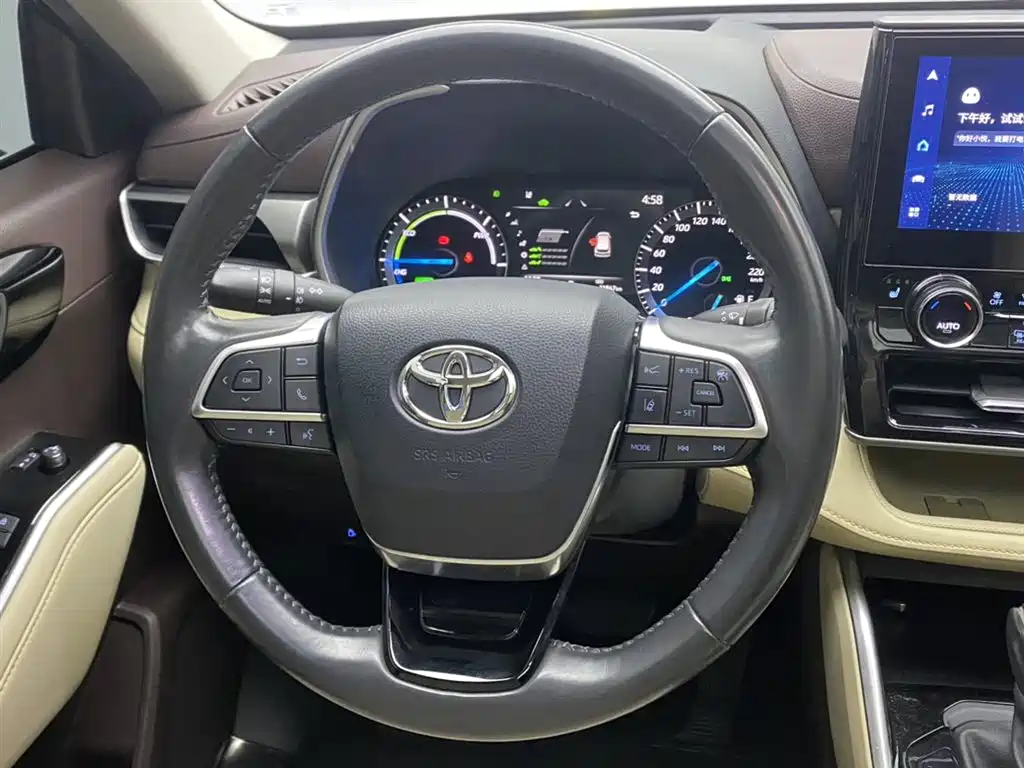 TOYOTA HIGHLANDER