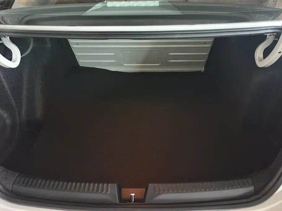 Volkswagen Jetta 2015 Value Edition 1.6L Automatic Comfort фото 4