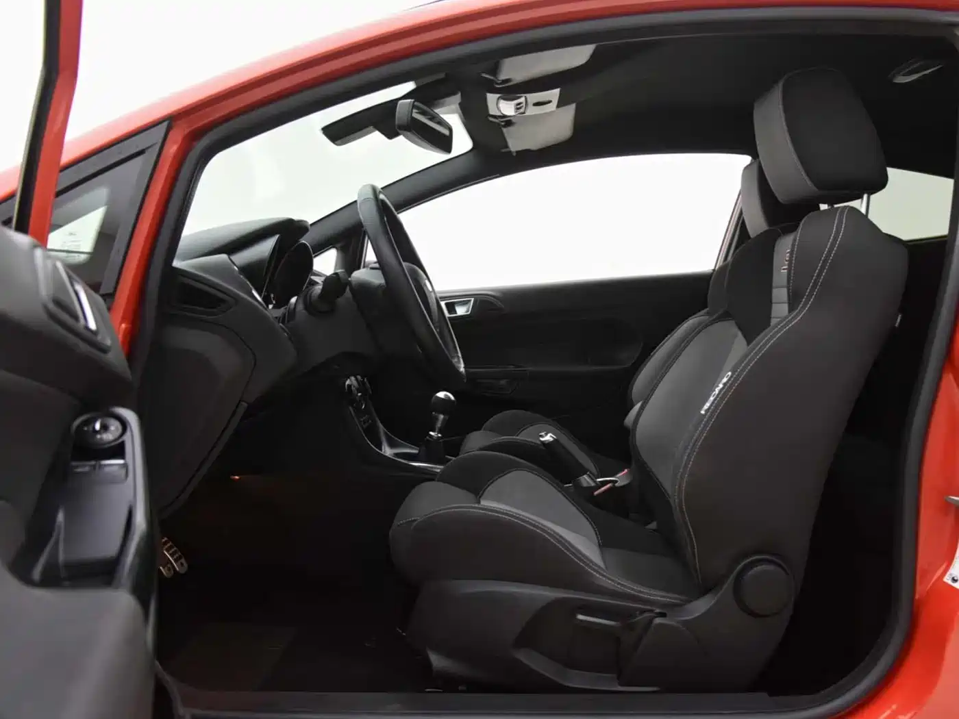 Ford Fiesta (Import) 2013 1.6T ST фото 9