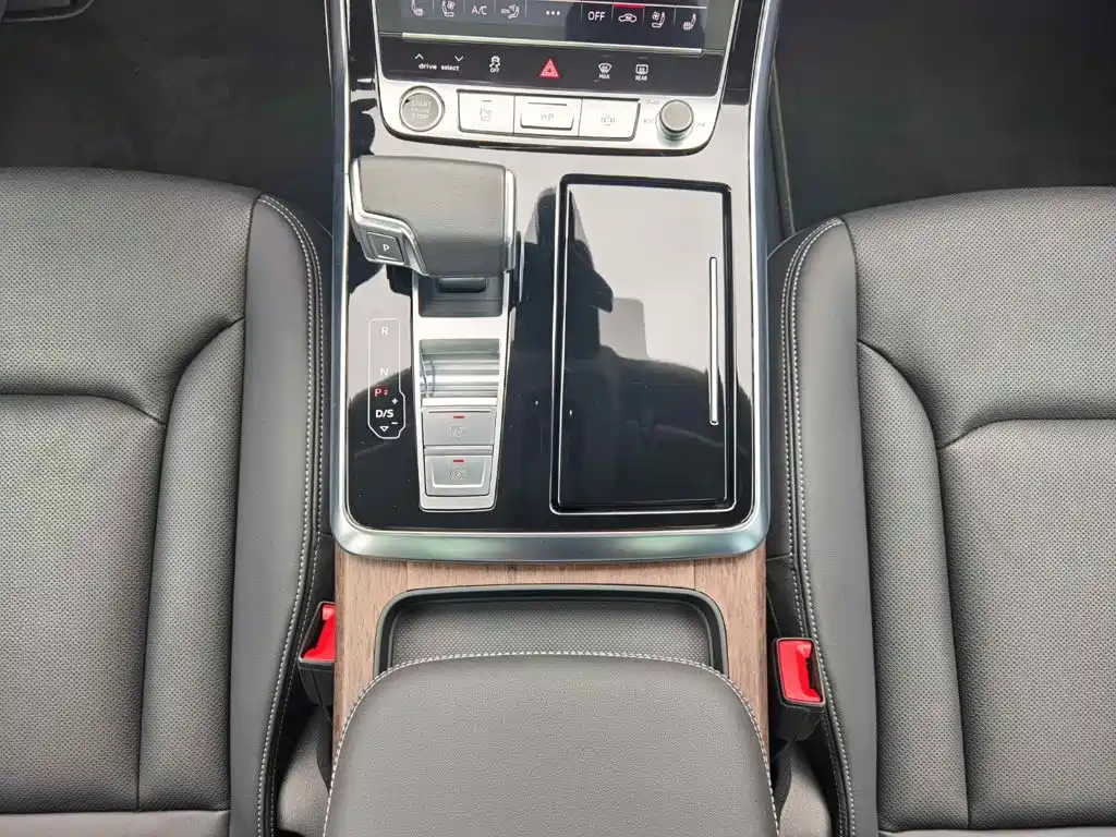Audi Q7 2025 2025 55 TFSI quattro S line Sport