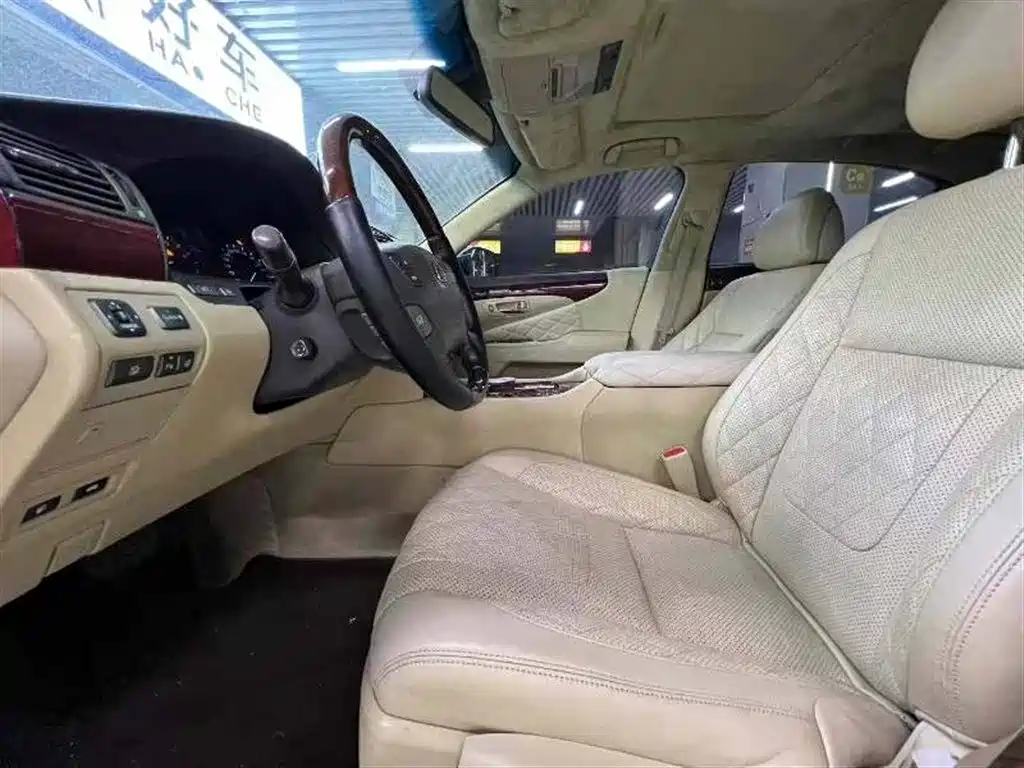 Lexus LS 2006 460L фото 2