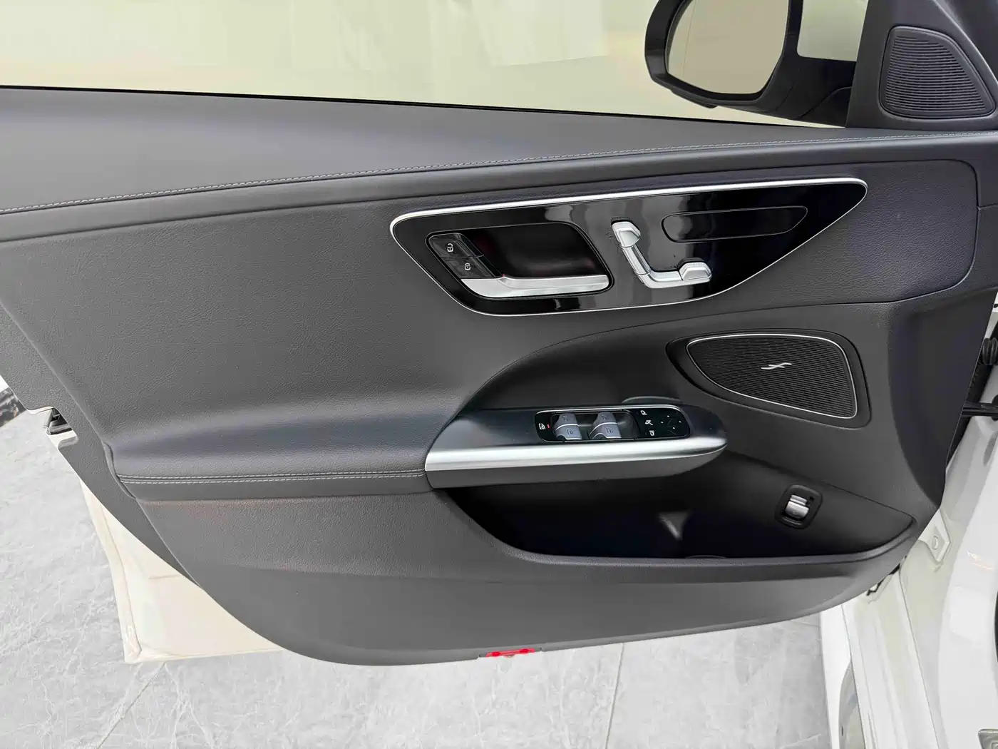 Mercedes-Benz C-Class 2023 C 200 L Sport фото 14