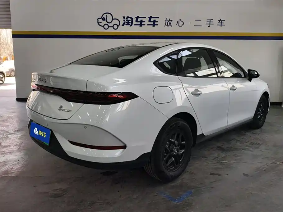 BYD Qin PLUS 2025 DM-i Smart Drive 55KM Leader фото 3