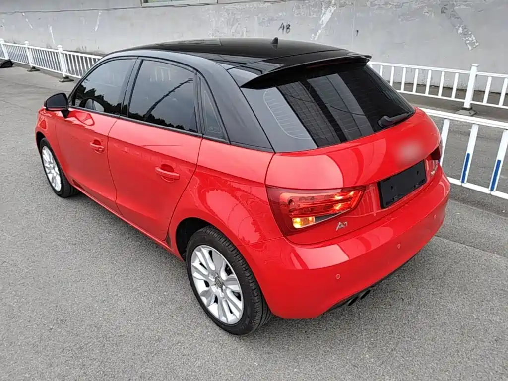 Audi A1 2015 2014 30 TFSI Sportback Fashion