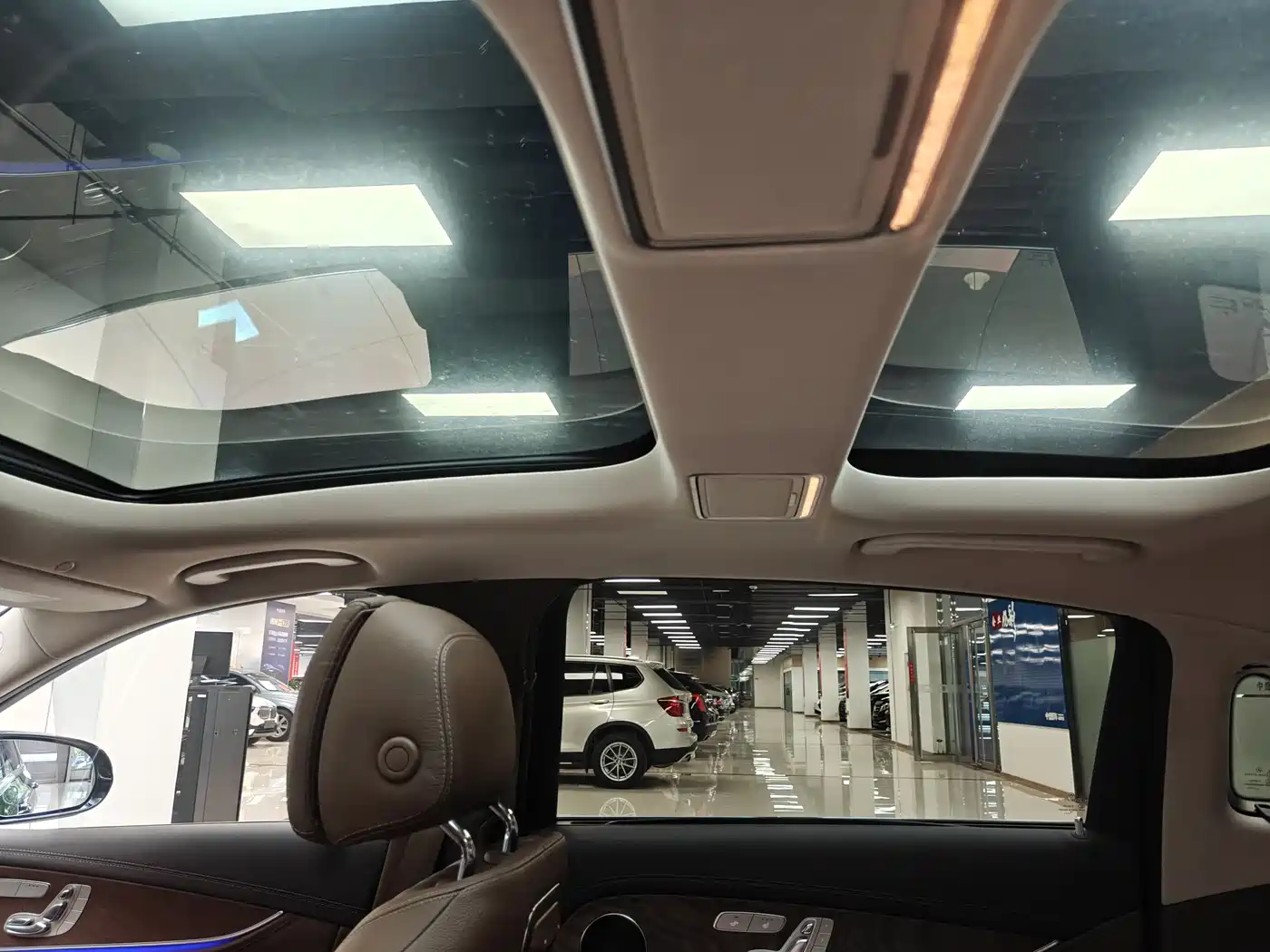 Mercedes-Benz E-Class 2017 Model E 320 L 4MATIC фото 10