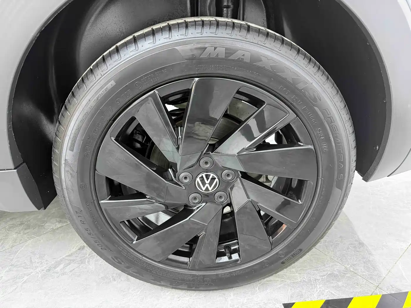 Volkswagen Tharu 2025 Model Rising Star 300TSI Aspiration Edition фото 8