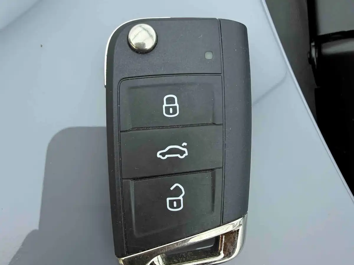 Volkswagen Tharu 2025 Model Rising Star 300TSI Aspiration Edition фото 6