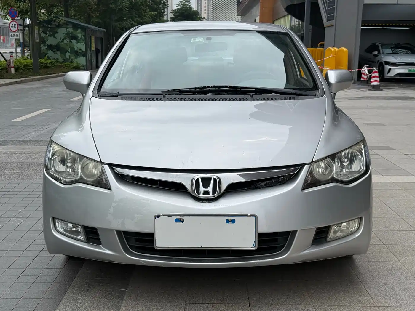CIIMO CIIMO 2014 2012 1.8L Automatic