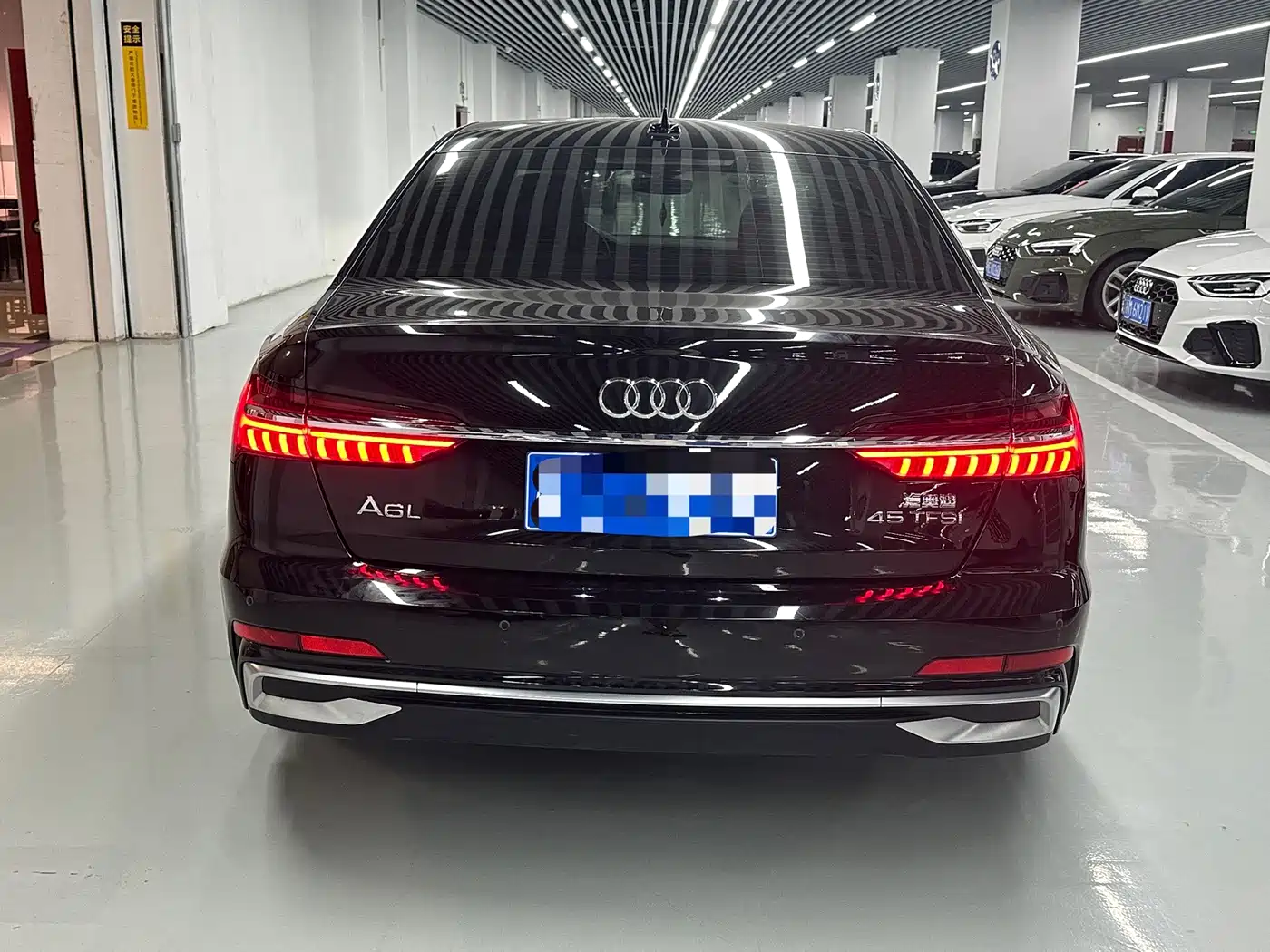 Фото 18 - Audi A6L