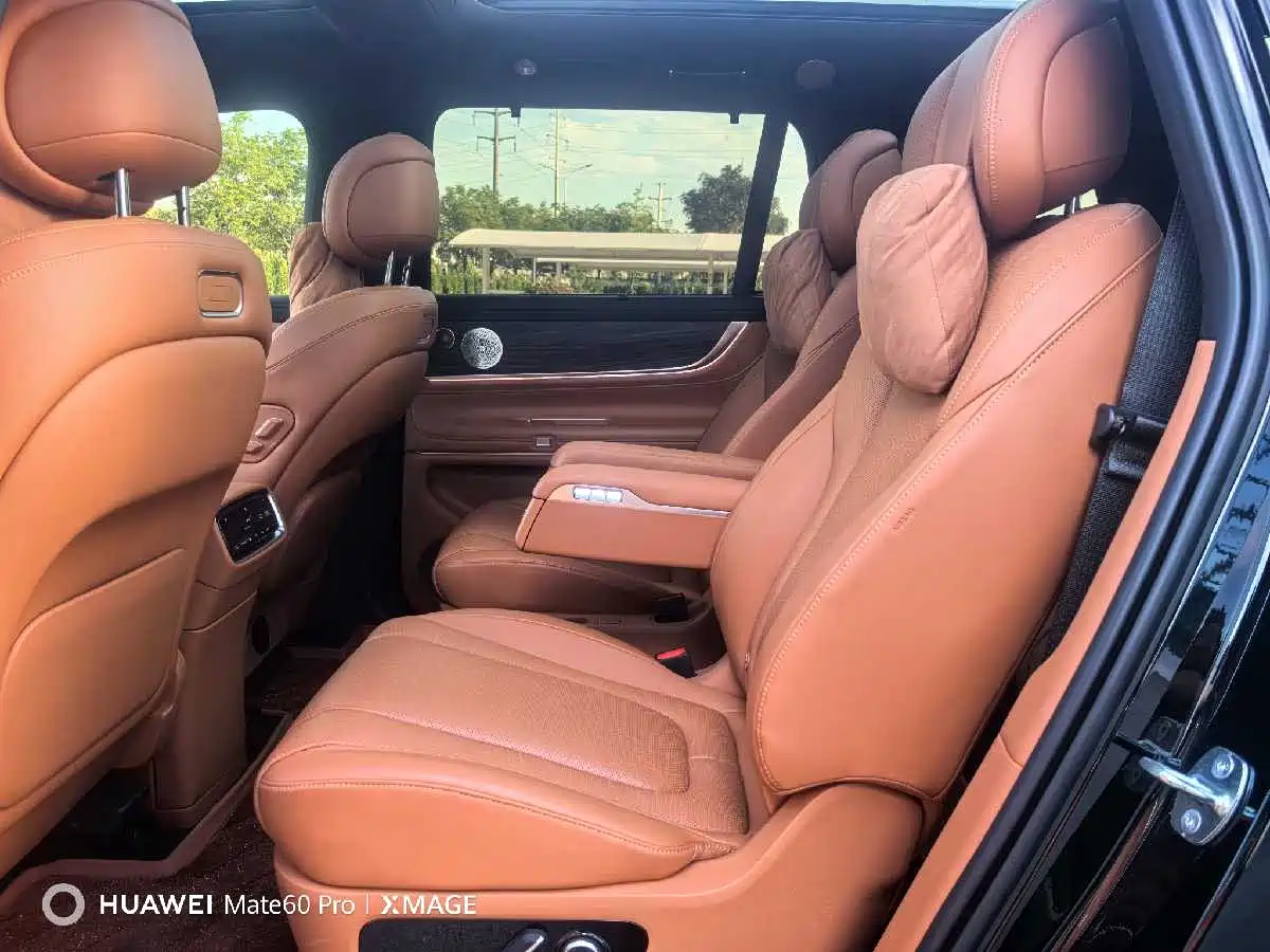 AITO Wenjie AITO M9 2024 Range Extender Max Edition 42kWh 6-seater фото 26