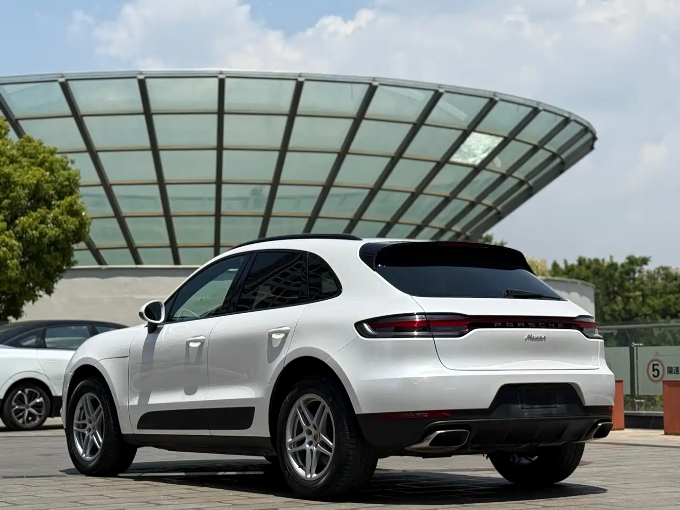 Porsche Macan 2018 Macan 2.0T фото 7