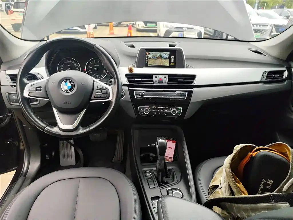 BMW X1 2016 sDrive18Li Premium Model фото 6