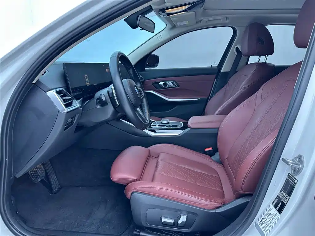 BMW 3 Series 2023 320Li M Sport Package фото 10
